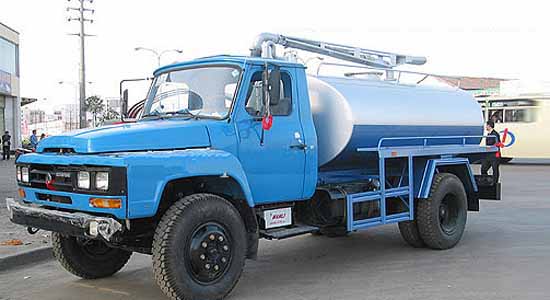 東風(fēng)尖頭吸糞車(chē) 