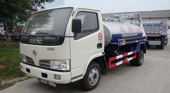 4立方東風(fēng)小金霸吸糞車(chē) 