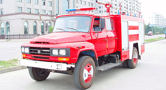 東風140水罐消防車 