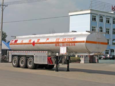 32.6立方乙酸運(yùn)輸半掛車(chē) 
